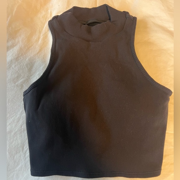 Alo Yoga turtle neck ribbed crop top new without tags. - Picture 6 of 6